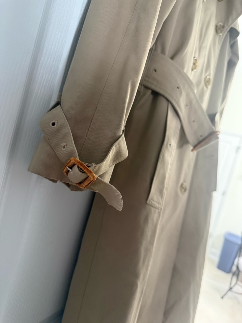 Vintage Burberry Bloomingdale’s Tan Trench Coat - Picture 4 of 16